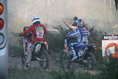 019 Turkish rider Kutlu Torunlar and Cyril Despres  at the starting line IMG_7881.jpg